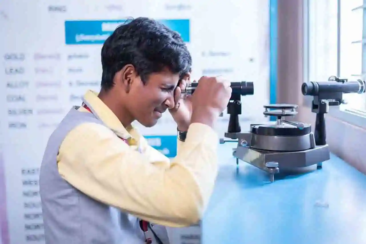 Higher Secondary (9th to 12th)